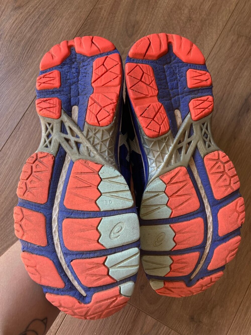 Women's ASICS Running Shoe | GEL-KAYANO Model | Size 7.5 - Picture 4 of 5